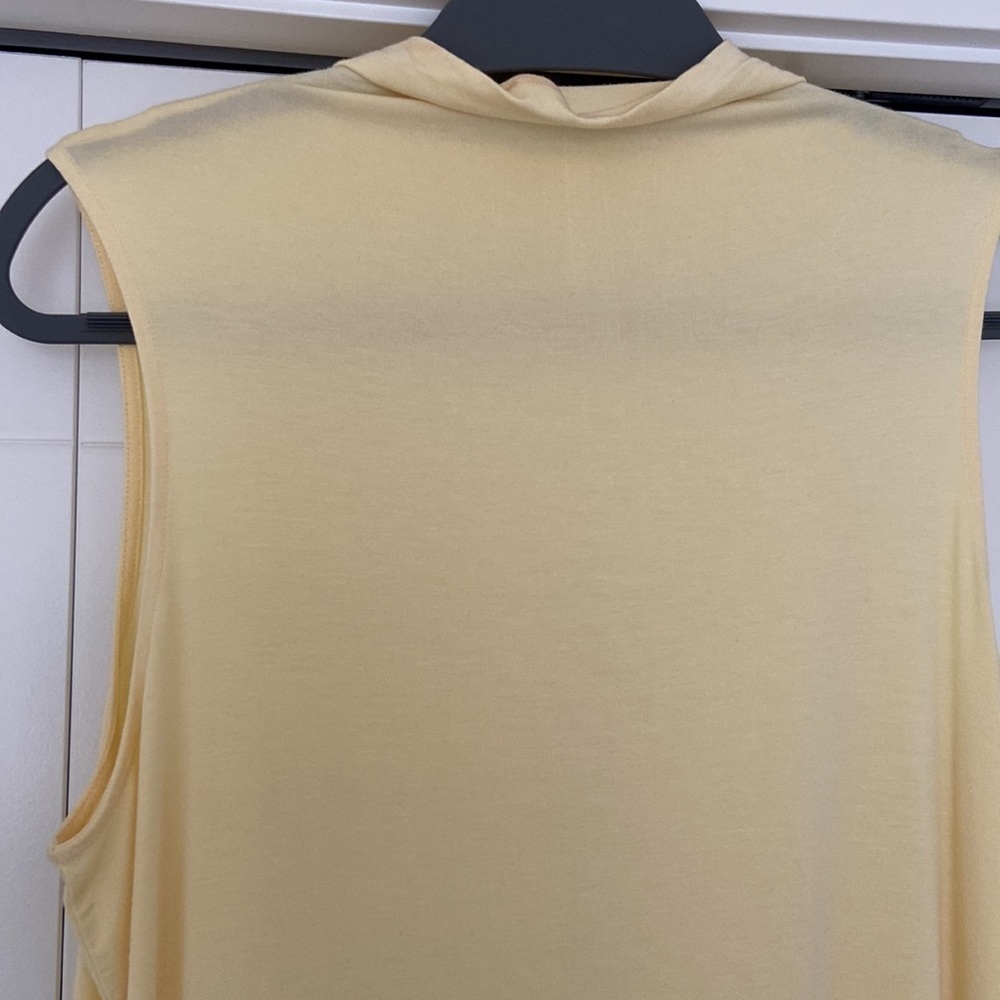 NWOT ARITZIA BABATON Mock Neck Sleeveless Top | Size M - Picture 3 of 5